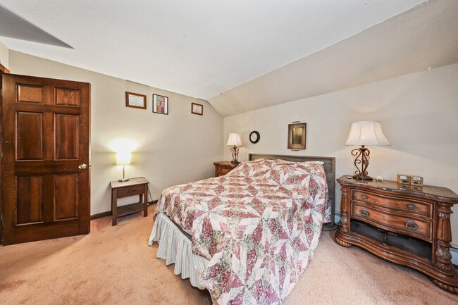 Building Photo - 522 Springfield Rd