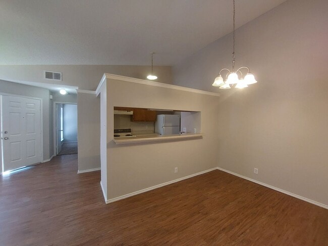 Building Photo - Northwest Crossing~2 Bedroom 2 Bath Single...
