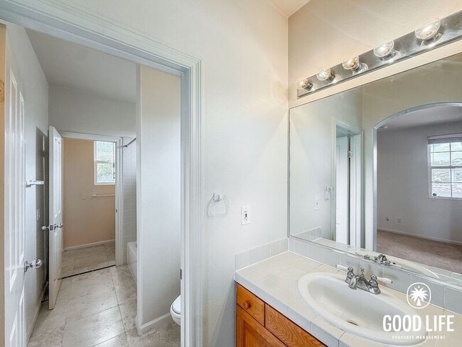 Building Photo - 4639 Vereda Mar Del Sol