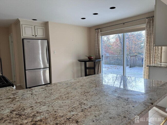 Building Photo - 4 Eric Ln