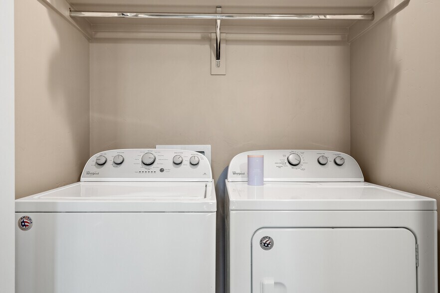 Building Photo - 2900 N Villere Ln