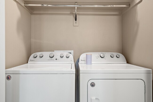 Building Photo - 2900 N Villere Ln