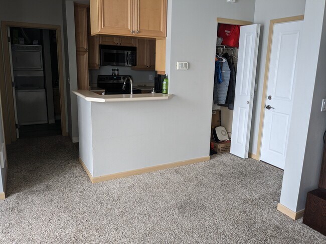 Building Photo - 233 St Helens Ave