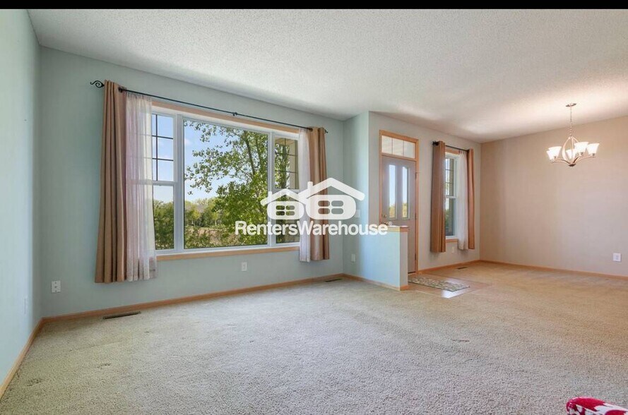 Building Photo - 14633 Victor Hugo Blvd