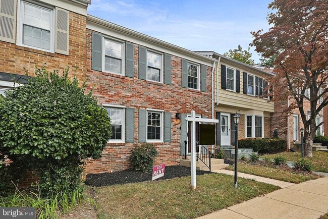 Building Photo - 18 Chantilly Ct