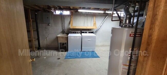 Building Photo - 29359 Hemlock Dr