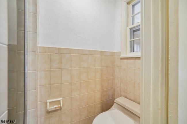 Building Photo - 10 Great Hills Terrace