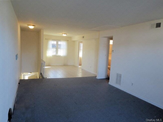 Building Photo - 106 Mariners Way