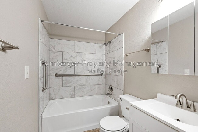 Building Photo - 2605 E Upriver Dr