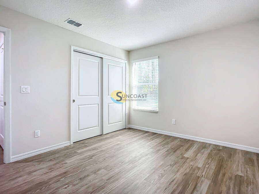 Building Photo - 11933 Braddock Rd