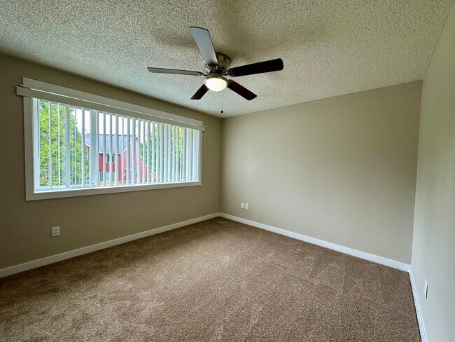 Building Photo - LF1460-B