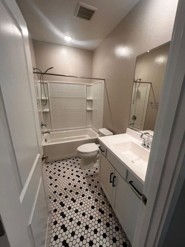 Building Photo - Move in Ready Home For Rent in Estrella!