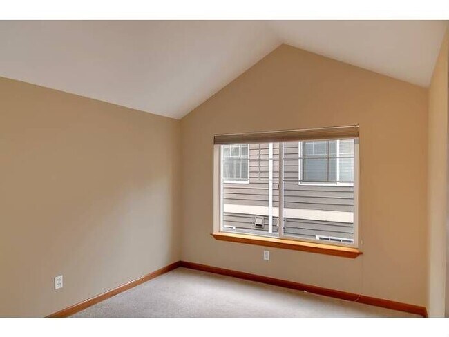 Building Photo - 13804 Greenwood Ave N