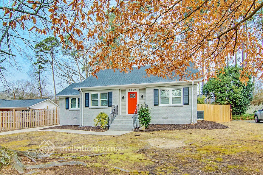 Building Photo - 3600 Barcelona Ave