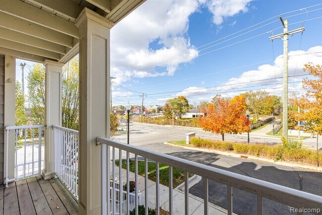 Building Photo - 116 Saber Way