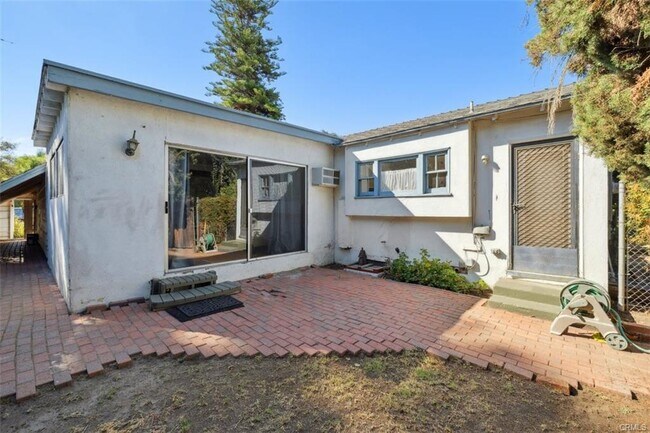 Building Photo - 23265 Leonora Dr