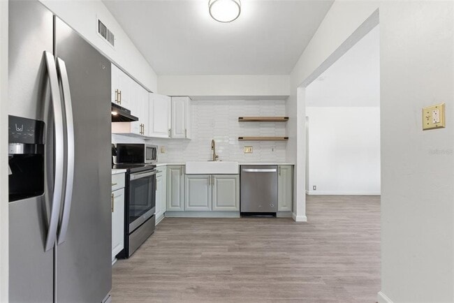 Building Photo - 5481 47th Ave N