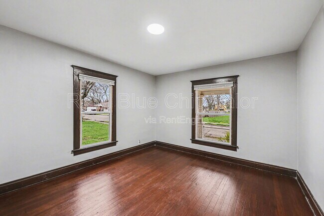 Building Photo - 2009 Linden Ave