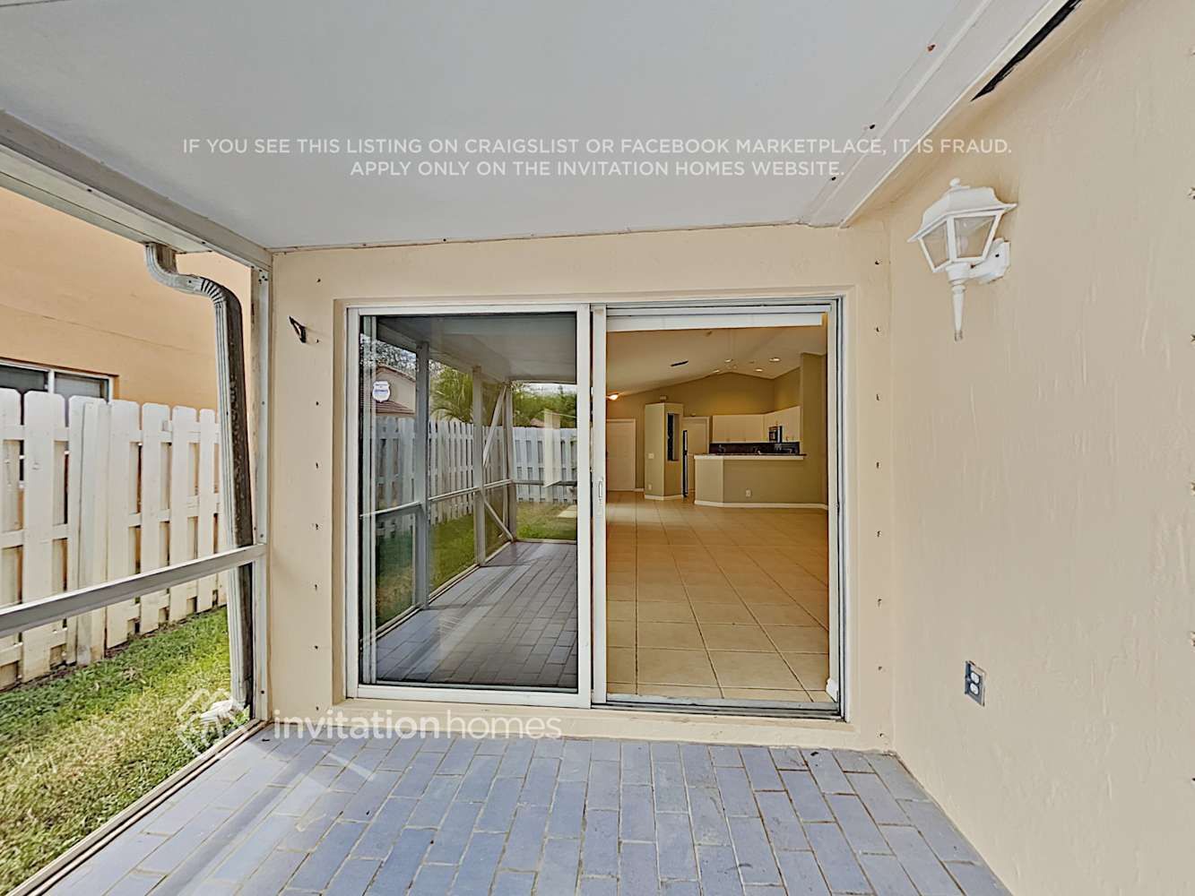 Building Photo - 1380 Presidio Dr