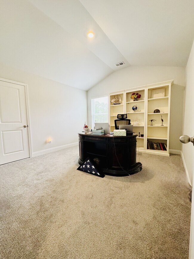 Building Photo - 2464 Campton Lp