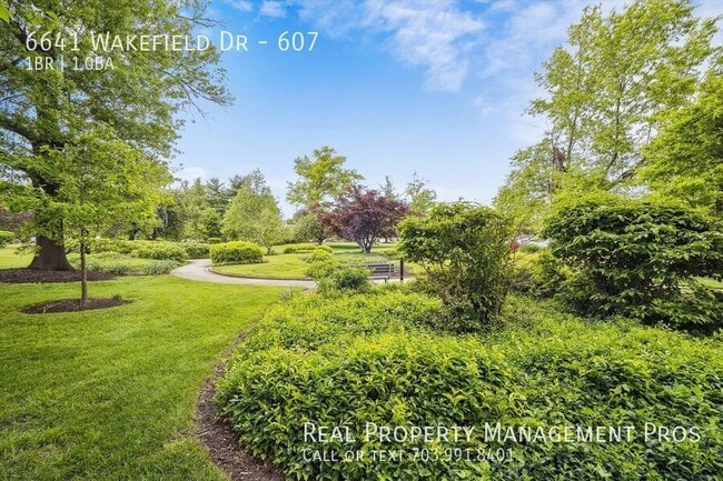 Building Photo - 6641 Wakefield Dr