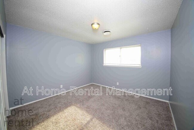 Building Photo - 4716 S Fulton Pl