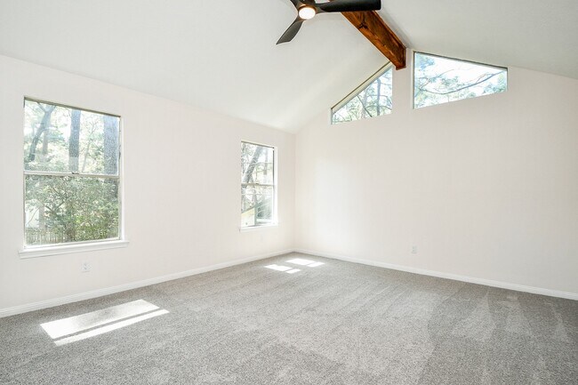 Building Photo - 21 Edgewood Forest Ct