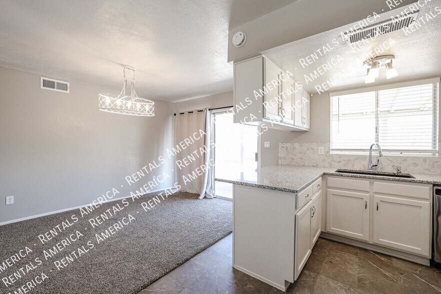 Building Photo - 1453 W Tonopah Dr