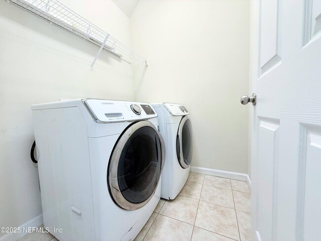 Building Photo - 14020 Corrine Cir