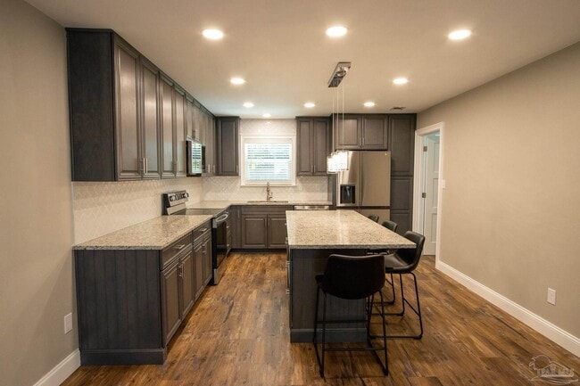 Building Photo - 91 Faron Cir