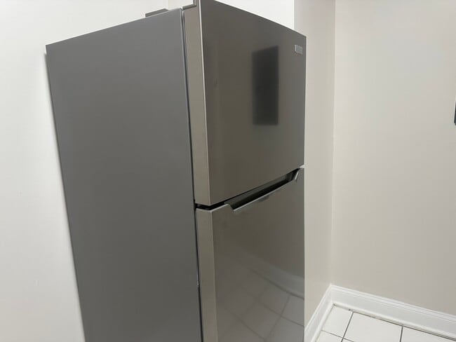 Building Photo - 332 61st St