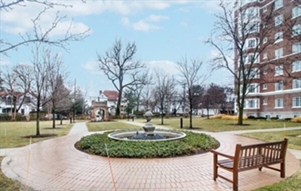 Building Photo - 20 Chapel St