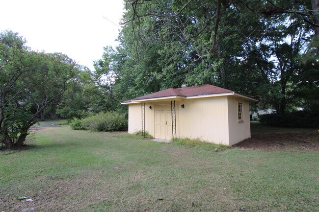 Building Photo - 50 Aubrey Cir