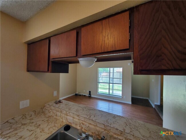 Building Photo - 1308 Covey Ln