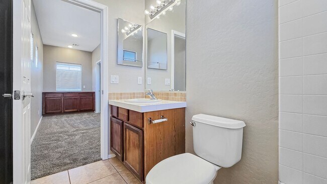 Building Photo - Gorgeous Home with Master Bedroom Downstairs!