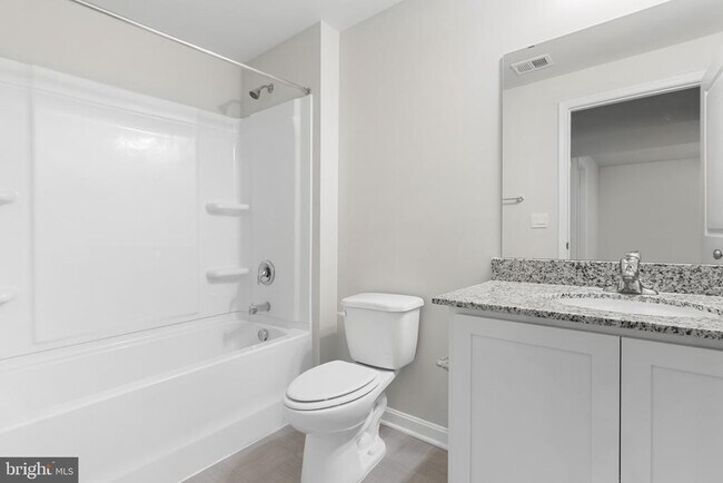 Building Photo - 3210 White Tail Dr