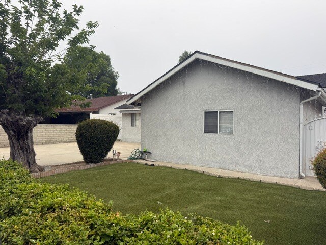 Building Photo - 8366 Tampa Ave