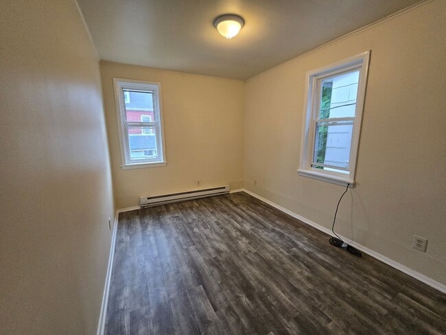 Building Photo - 325 N Perry St
