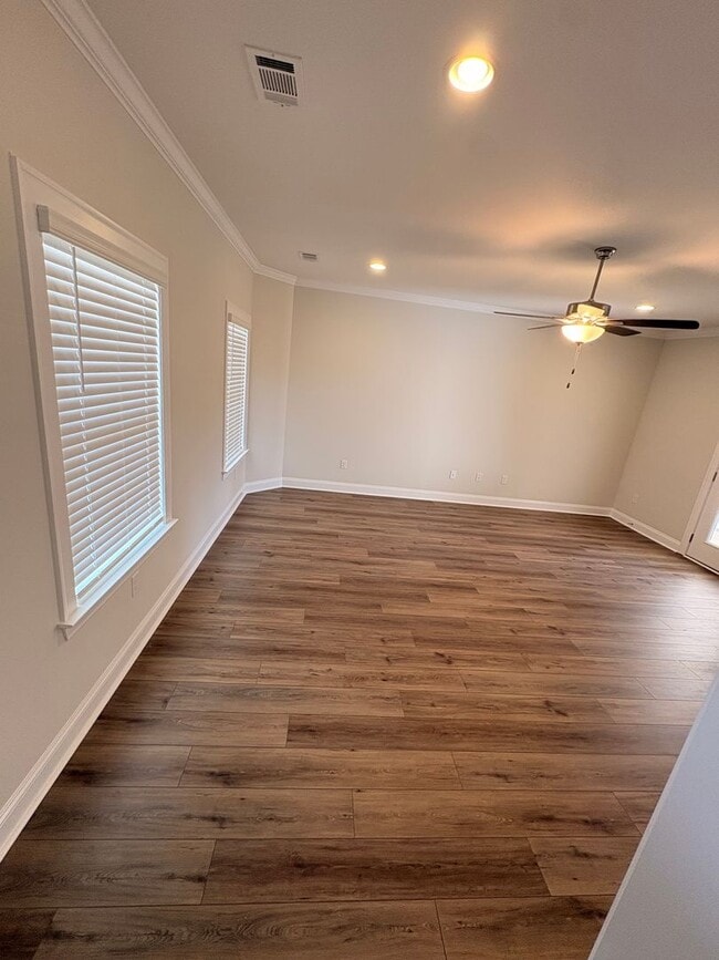 Building Photo - 106 Alva Ct