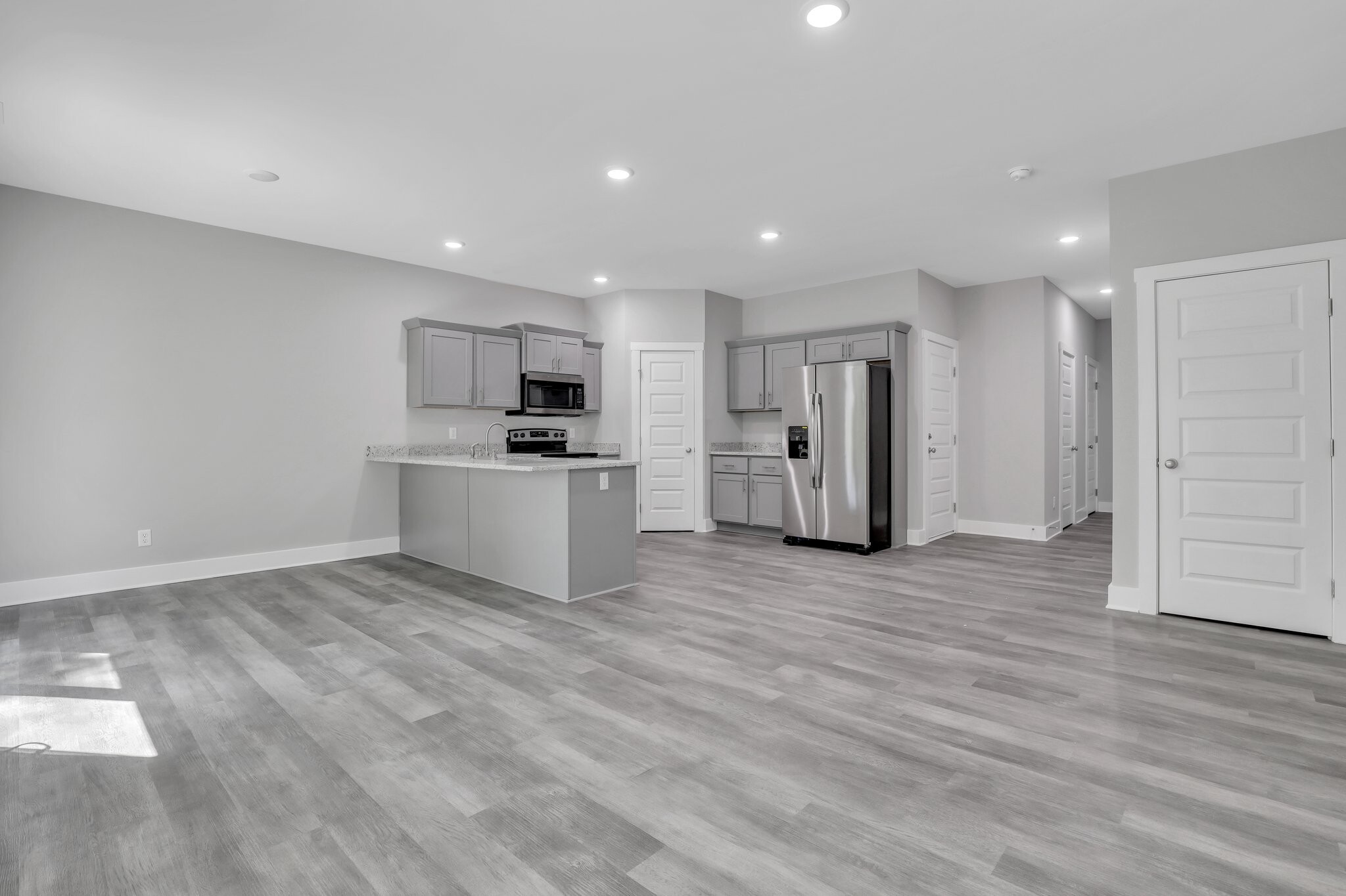 Building Photo - 105 Sherwood Ct
