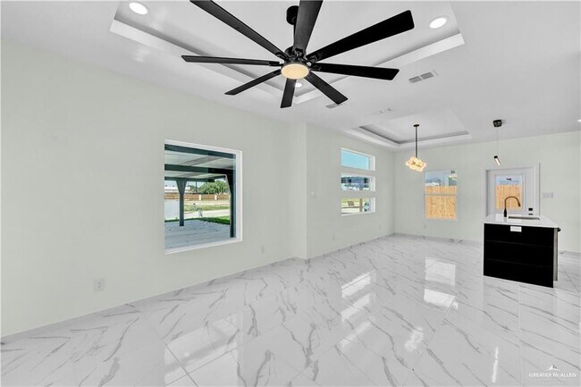 Building Photo - 10 Buccaneer Dr