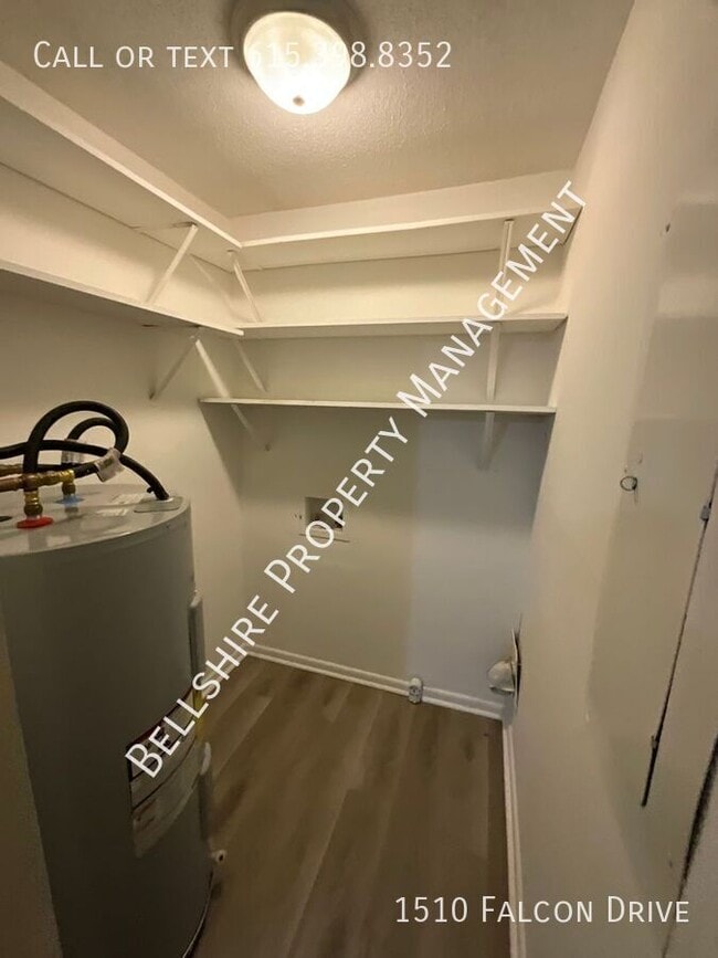 Building Photo - 1510 Falcon Dr