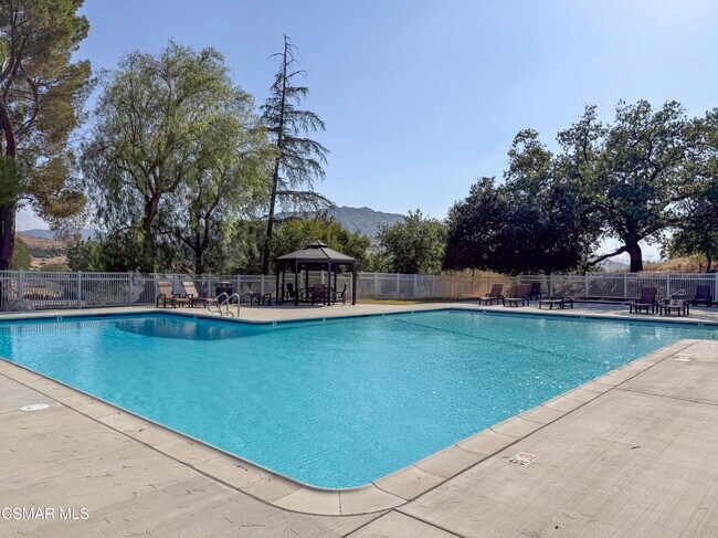 Building Photo - 28606 Conejo View Dr