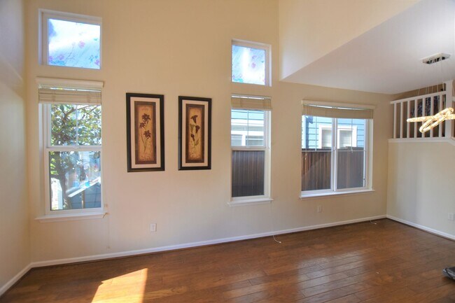 Building Photo - Gorgeous Home in Desirable Los Gatos: Four Bedrooms, Two and One-Half Bathrooms SFR
