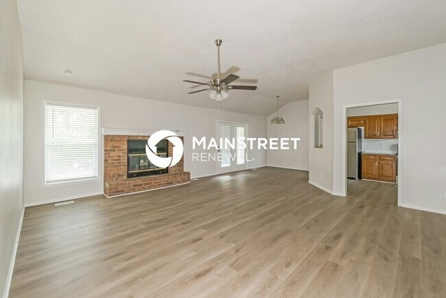 Building Photo - 3 Bedroom Pet-Friendly Home in Kansas City, MO with Main Street Renewal