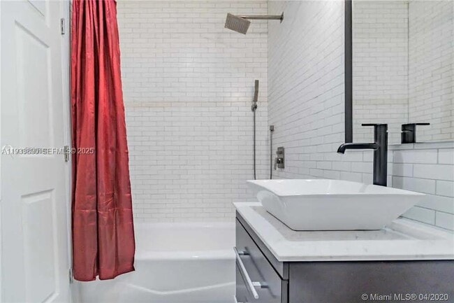 Building Photo - 1731 NE 172nd St