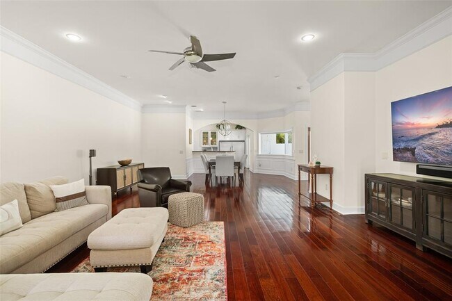 Building Photo - 9656 Bryanston Dr