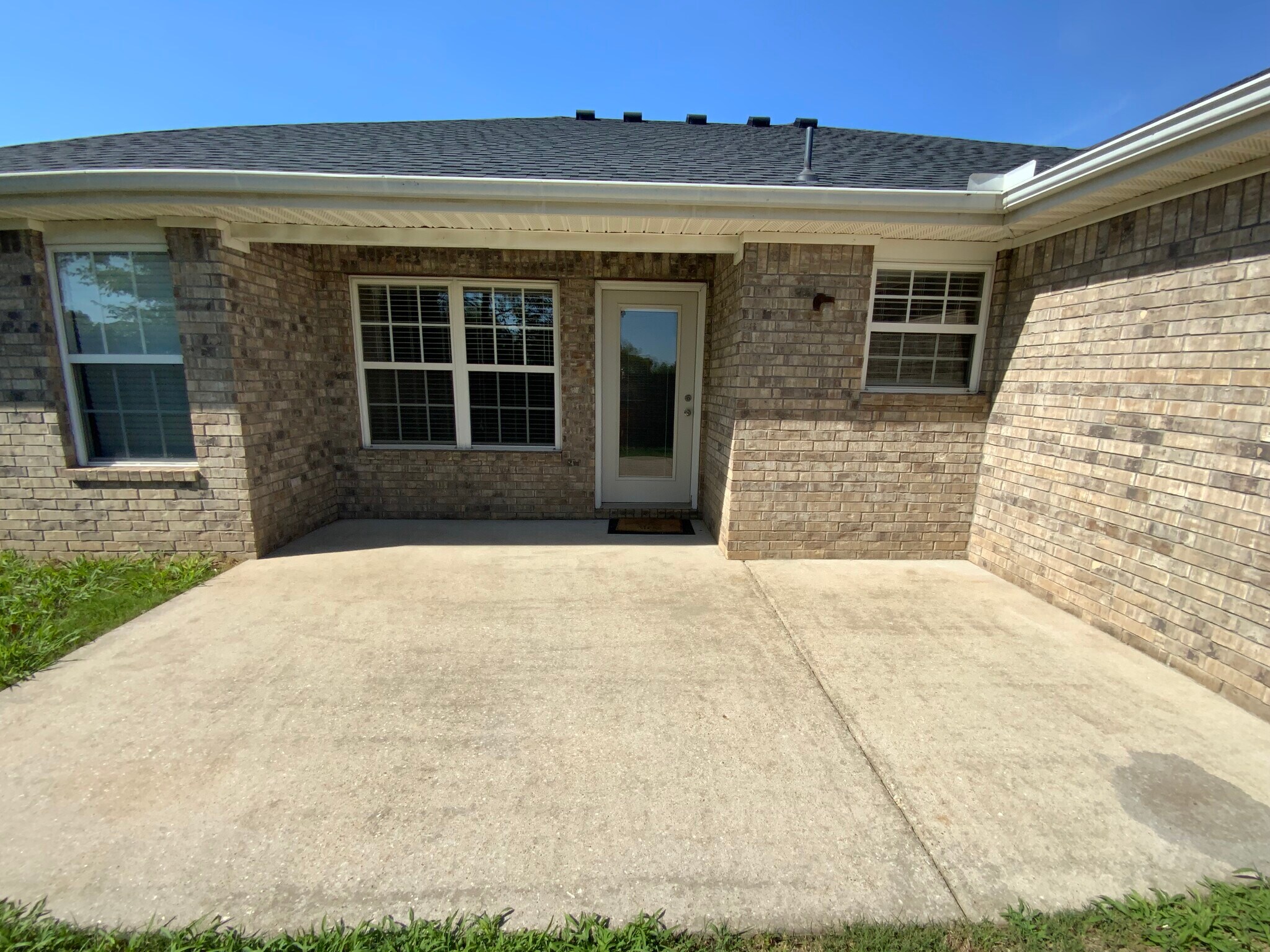 Building Photo - 3605 SW Carriageway Ave