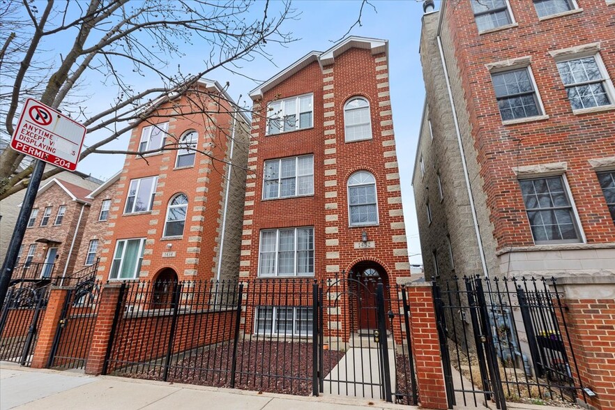 Building Photo - 1432 W Cortez St