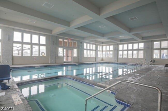 Building Photo - 2 Vanderbilt Blvd